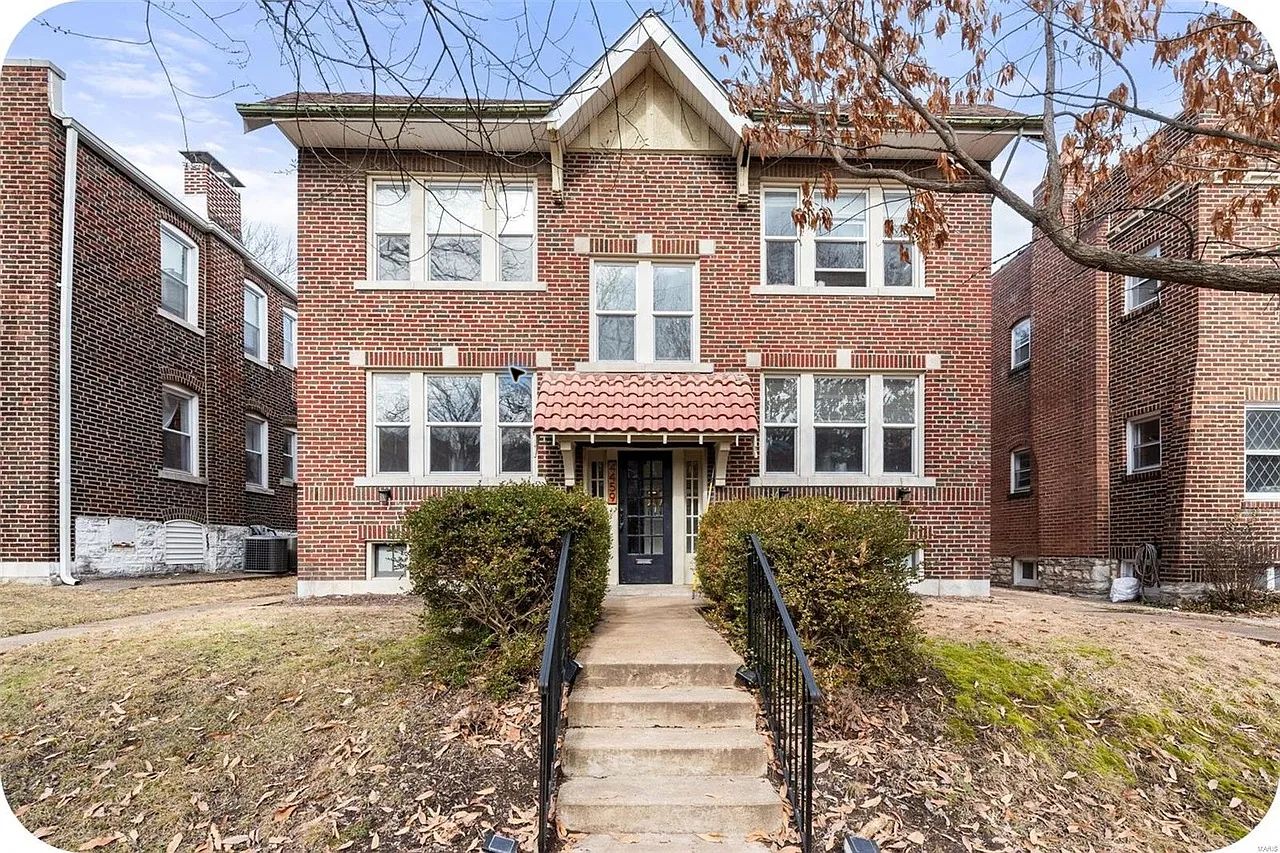 Coming Soon: Beautiful 2-Bed / 1-Bath Apartment in Southwest Garden full-size photo 6