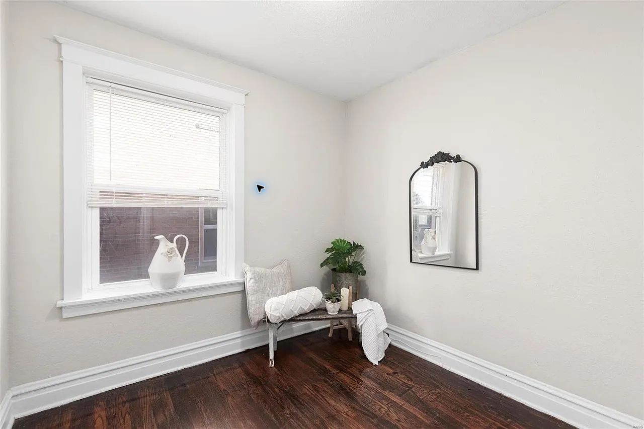 Coming Soon: Beautiful 2-Bed / 1-Bath Apartment in Southwest Garden full-size photo 20