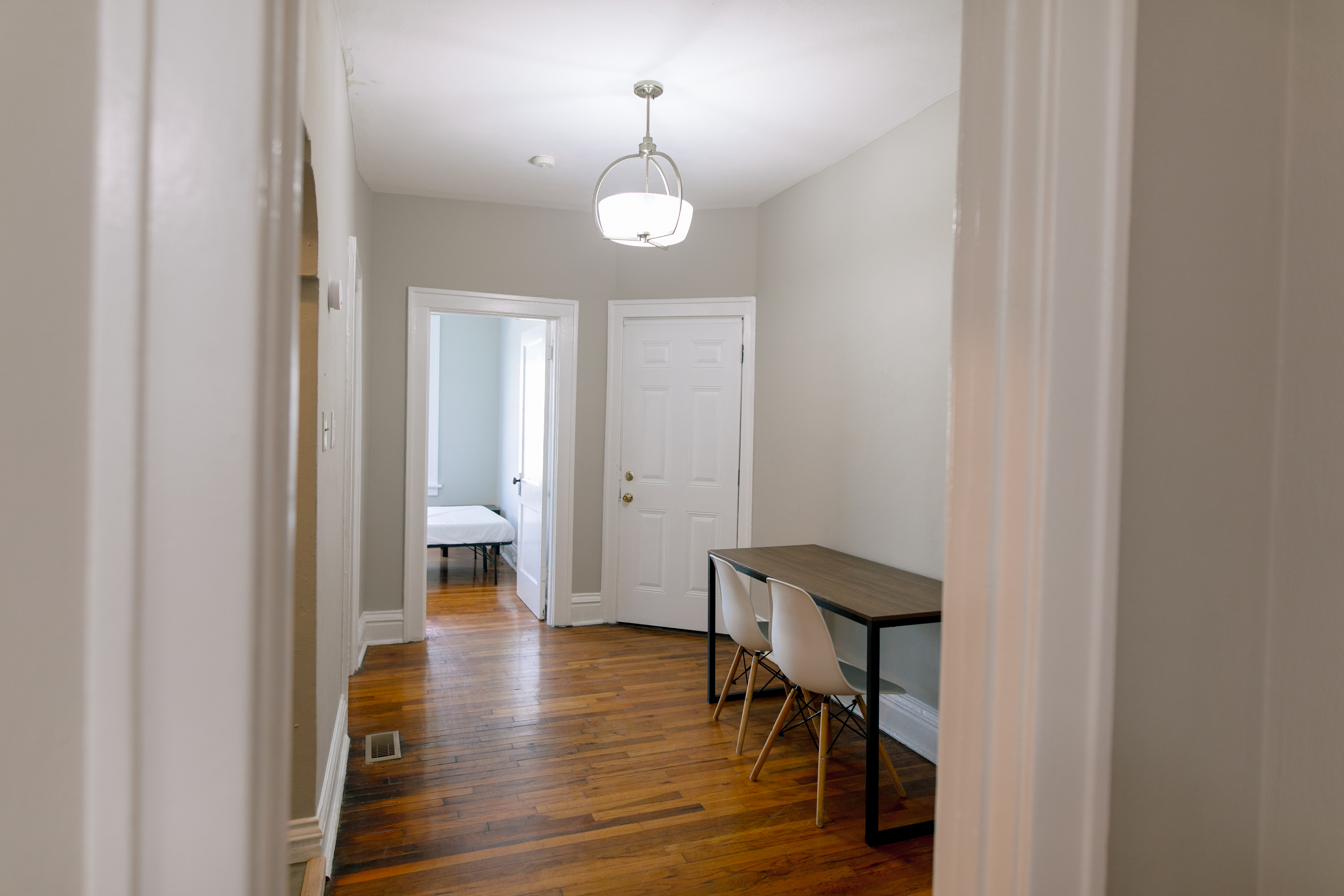 Furnished 2BD Apartment near WUSTL full-size photo 9