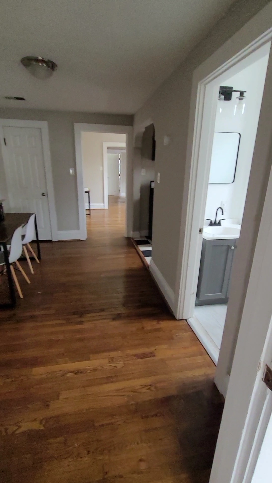 Furnished 2BD Apartment near WUSTL full-size photo 8