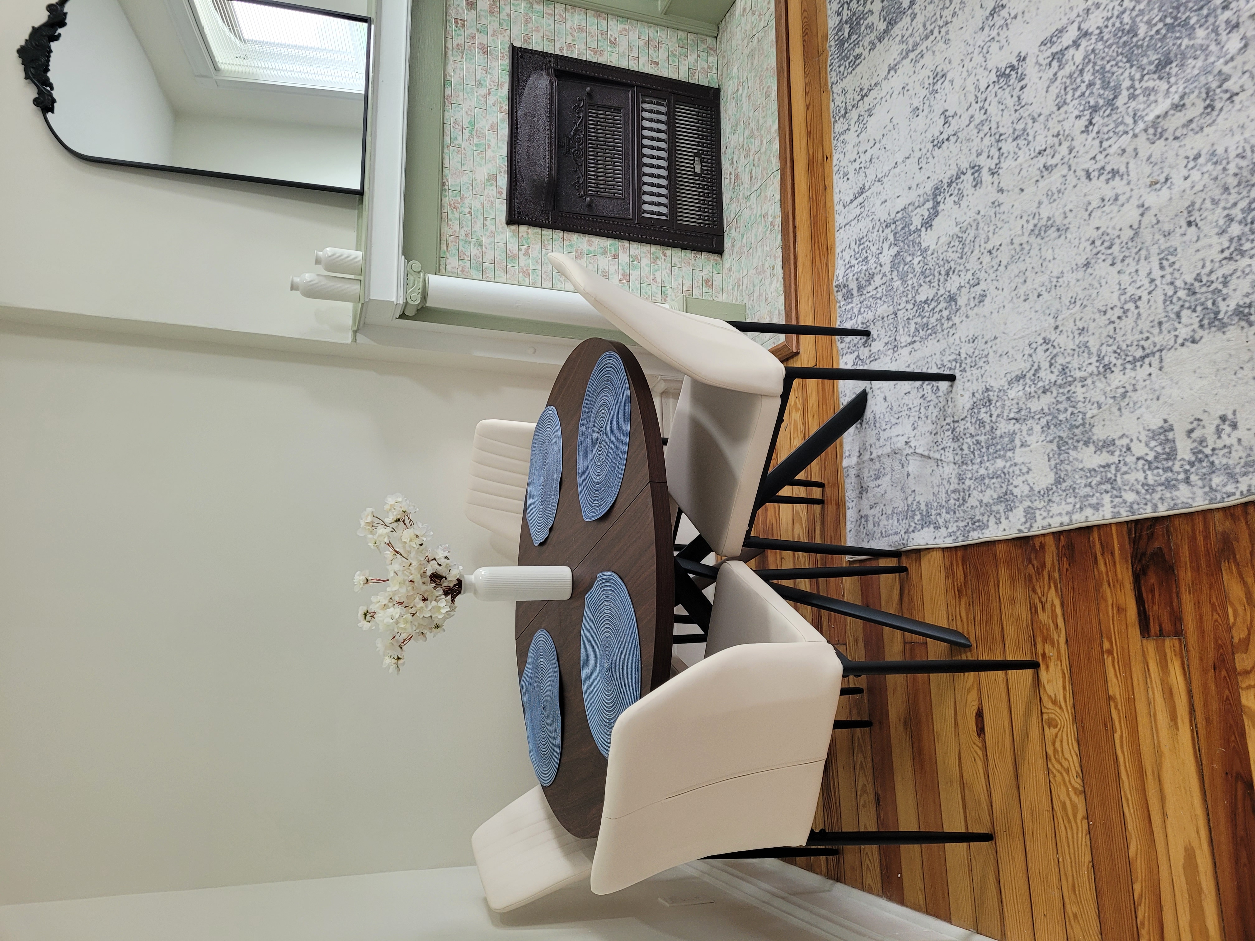 Coming Soon! Sunlit 2BD furnished Apt fully furnished full-size photo 7