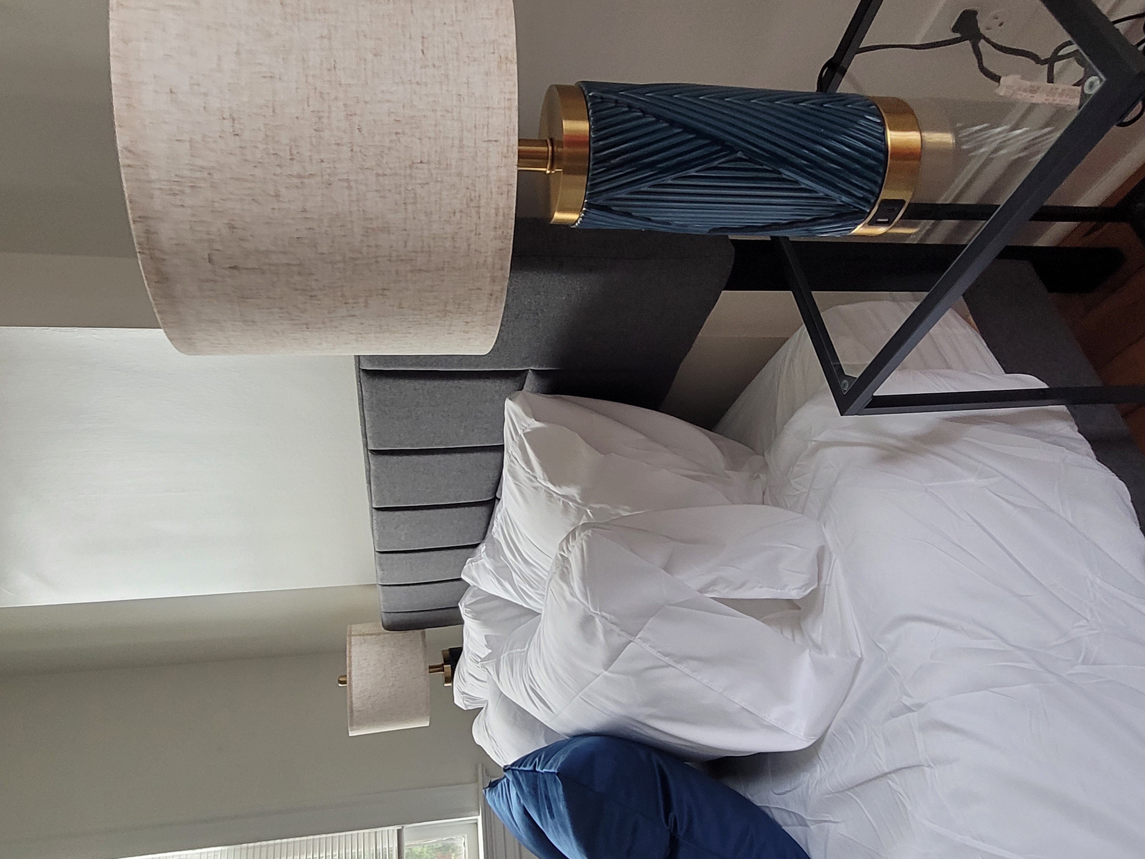 Coming Soon! Sunlit 2BD furnished Apt fully furnished full-size photo 27