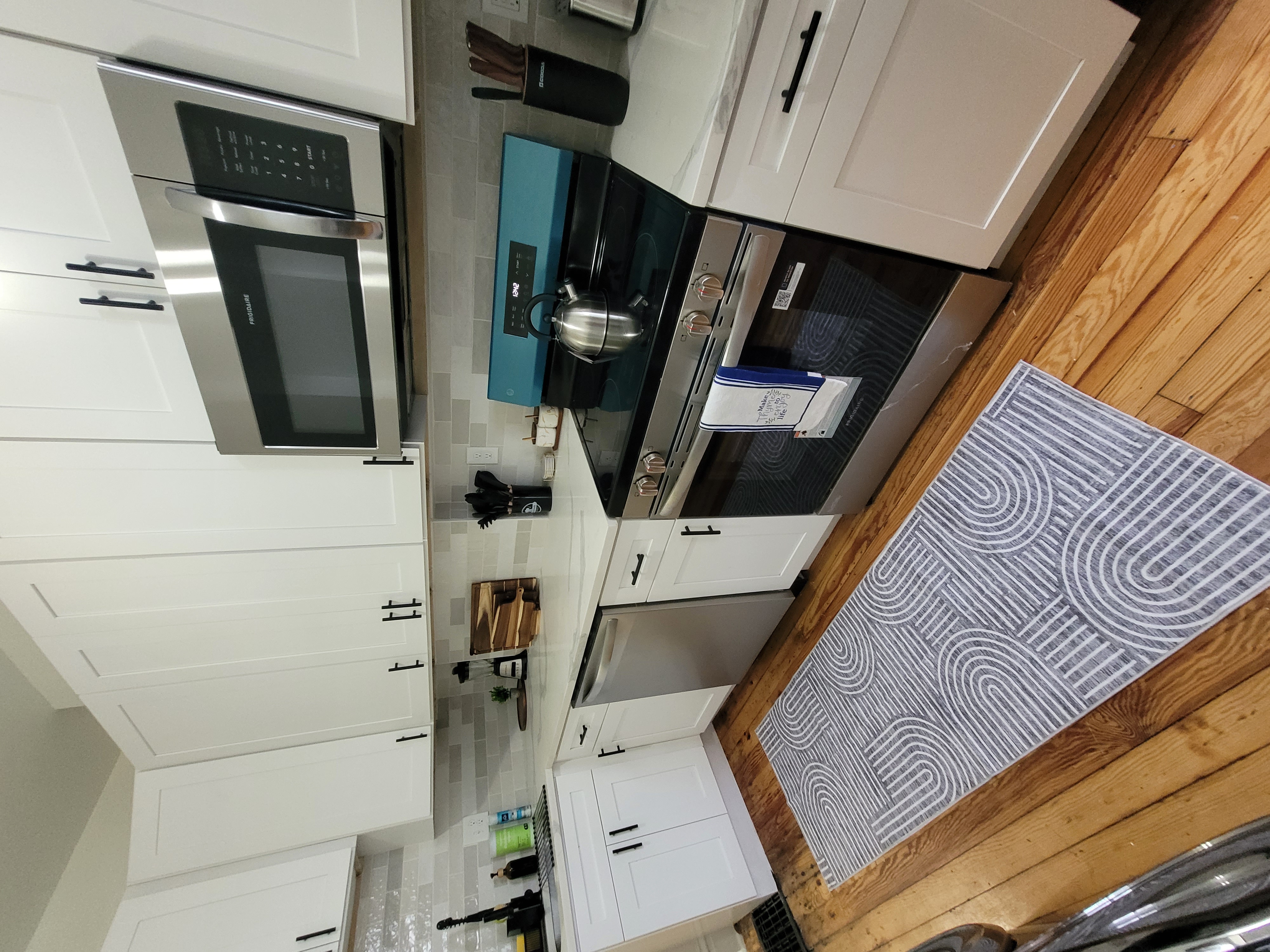 Coming Soon! Sunlit 2BD furnished Apt fully furnished full-size photo 34